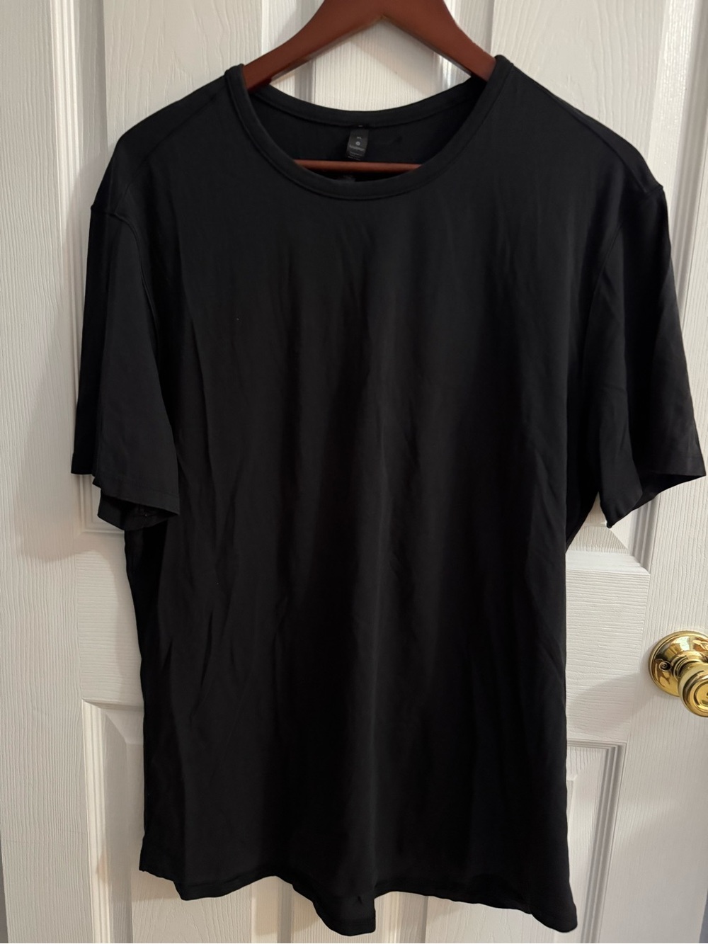 lululemon athletica Men's Black Short Sleeve Crew Tee